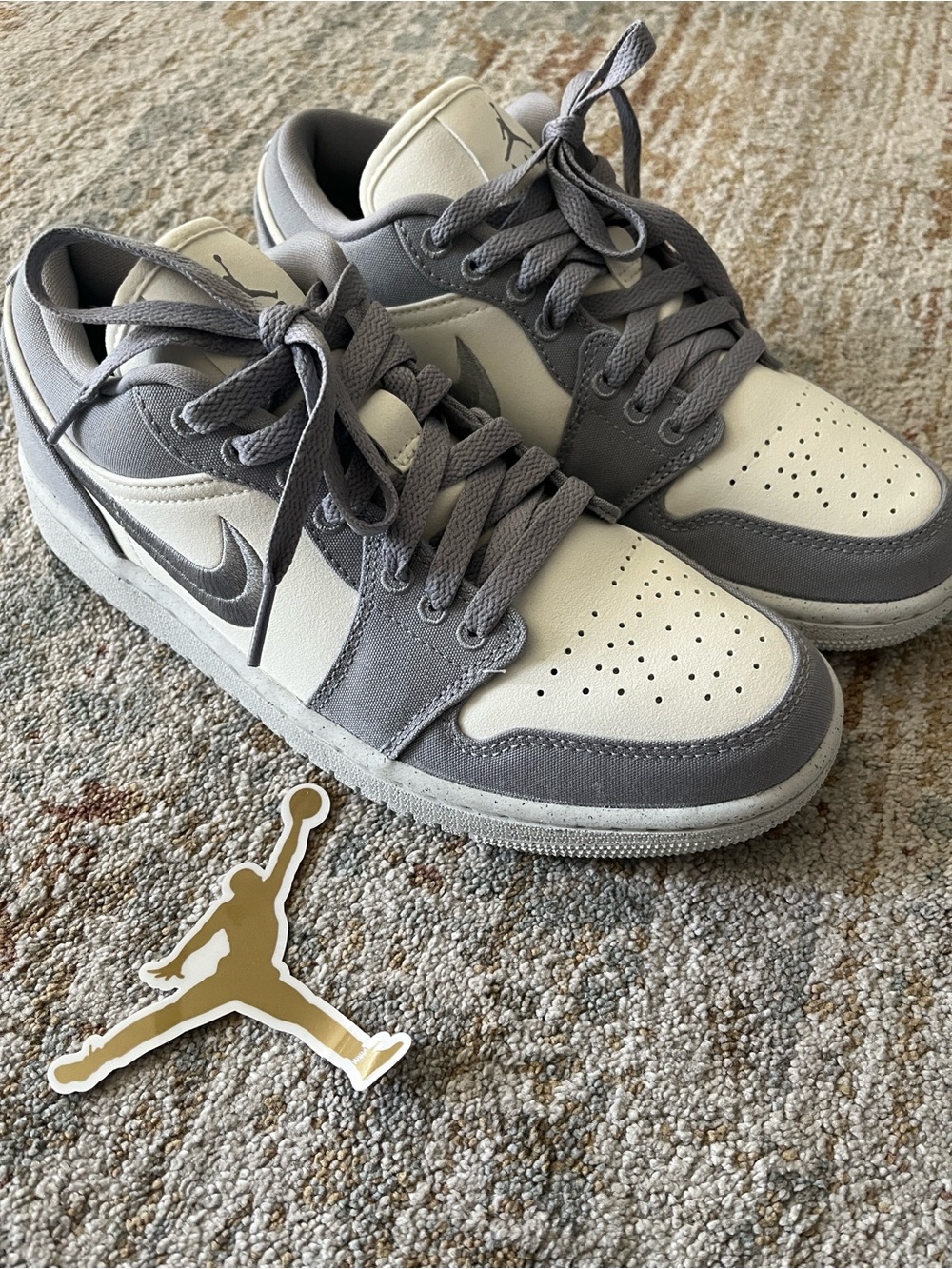 New Nike Jordan 1 low women’s 8